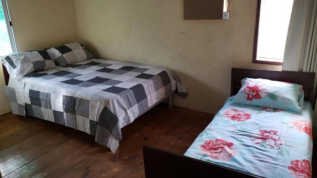 Quartos Simples Em Bombinhas Hostel