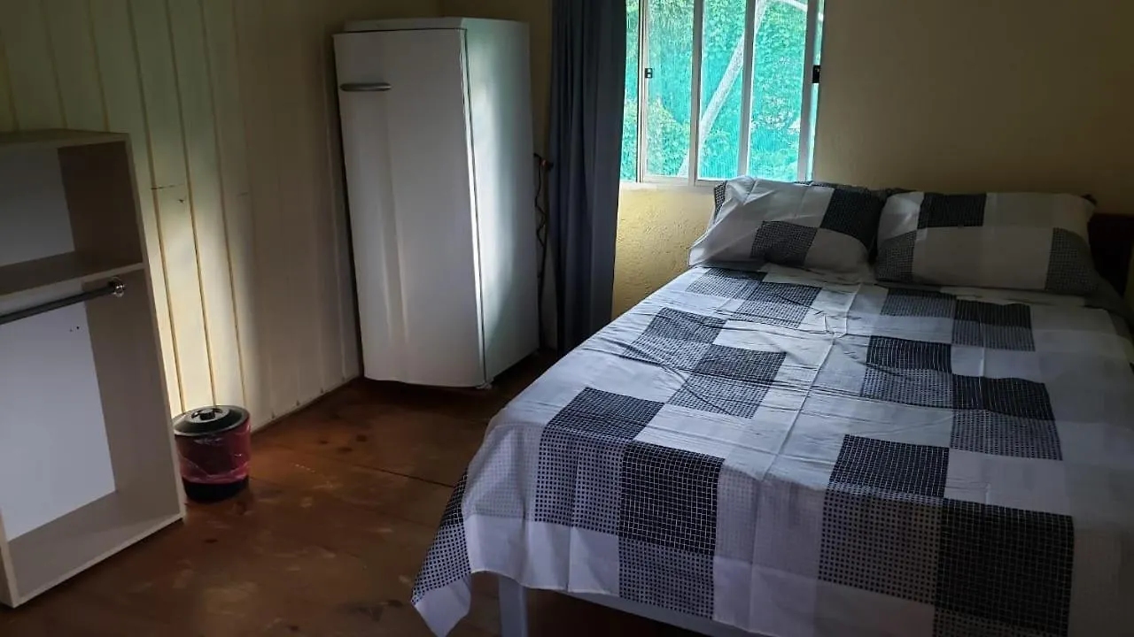 Albergue Quartos Simples Em Bombinhas